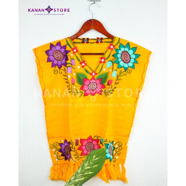 Blusa flores tejido zinacantan amarilla